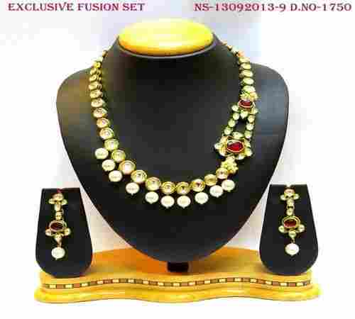 Exclusive Kundan Necklace Set