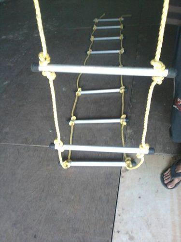 Rope Ladder With Aluminium Rugs Size: 12 Inch