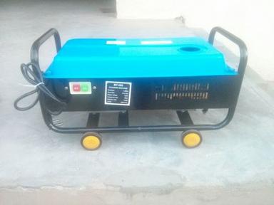 Electric Car Washer Capacity: 20 Kg/Hr