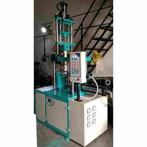 Servo type vertical injection moulding machine