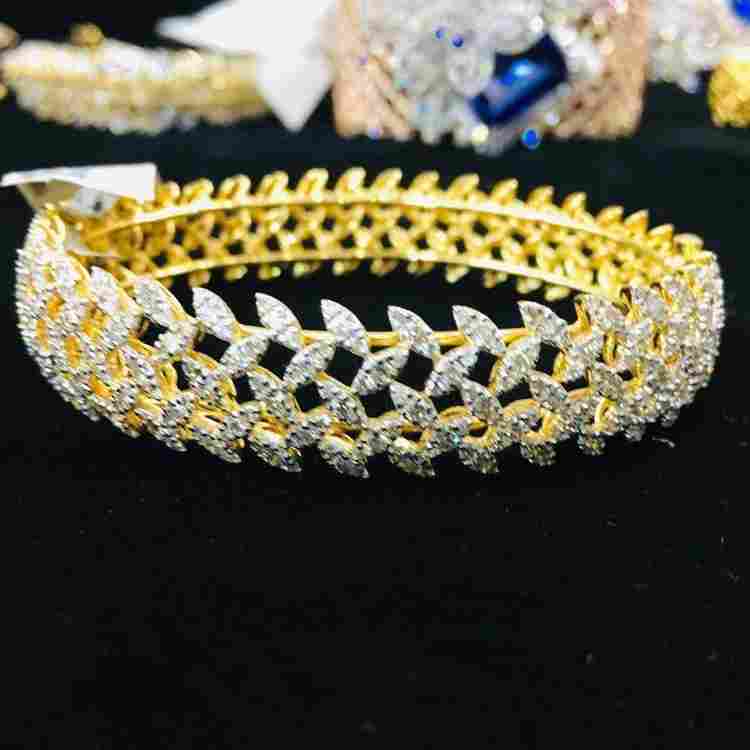 Designer Ladies Diamond Bracelet