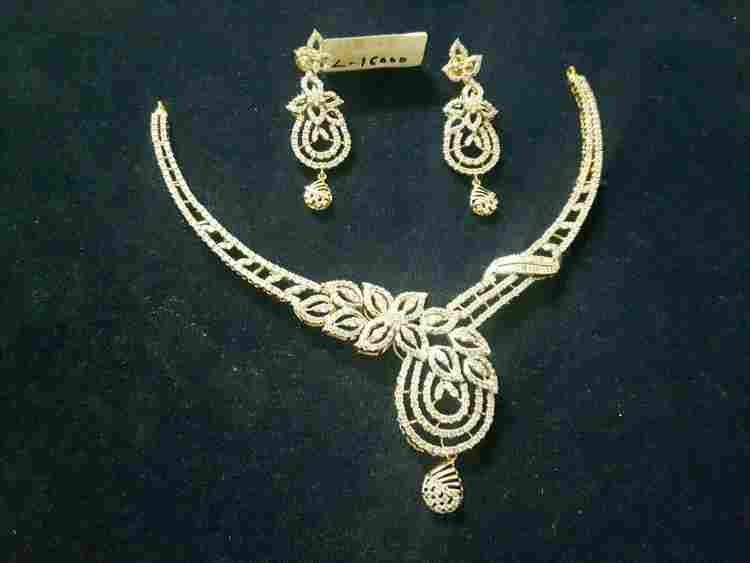Diamond Gold Necklace Set