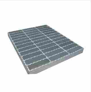 Serrated style steel grating