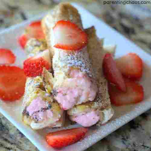 Strawberry cream Roll