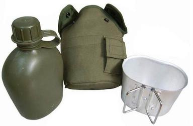 Military Plastic Water Bottle With Aluminum Cup Size: As Per Buyer