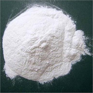 White Itraconazole Powder