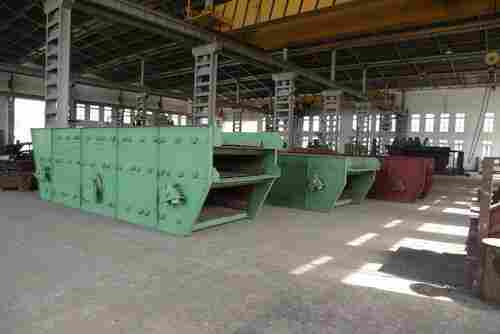 Vibrating Screen Machine