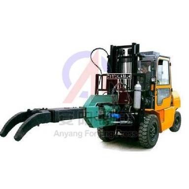 One Ton Forging Manipulator Mobile Charger Application: Machine Parts