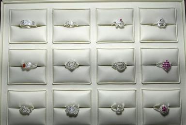 Engagement Ladies Stylish Ring