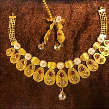 Ladies Gold Necklace Set