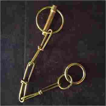 Linch Pin With Chain