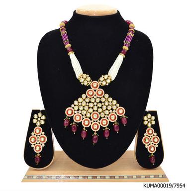 Kundan Pendent Set With Maroon Beads Mala And Hangings