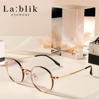 La: Blik Eyewear