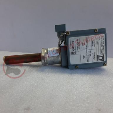 Used Square D Class 9025Gzw2 S107 Pressure Switch