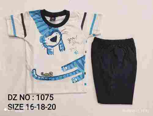Printed t-shirt and shorts set For kids