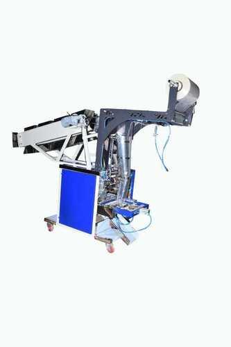Silver Automatic Packing Machine Conveyor Type