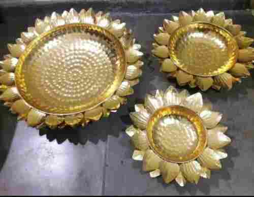 Metal Urli Diwali Powder coated Round Lotus Shape Metal Brass Urli Set For Decoration