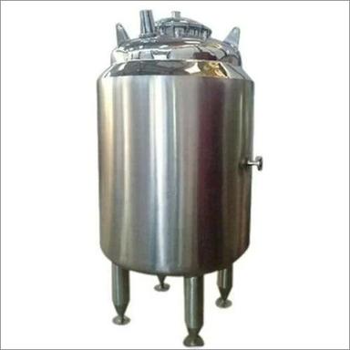Silver Stainless Steel Oil Storage Tank