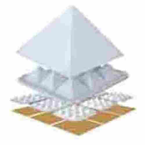 Pyramid Set White 9