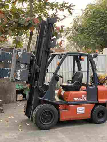 Nissan Gx 30 Forklift (W Cascade Paper Roll Clamp) 2 Off