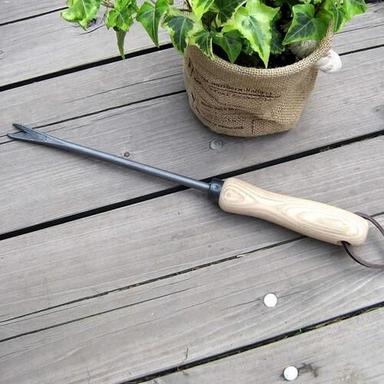 Black Gardening Tool - Hand Weeder Straight (0480)