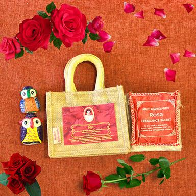 Rosa Fragrance Bag Suitable For: Daily Use