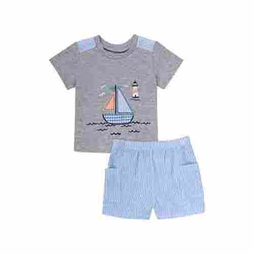 Kids t shirt with shorts