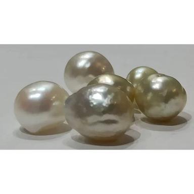 Ring Round Natural Pearl Beads