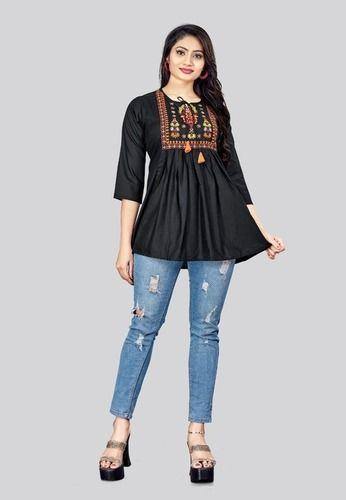 SHORT KURTI