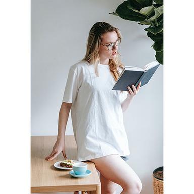 White Pure Cotton Round Neck Half Sleeve Womens T-Shirt Gender: Female