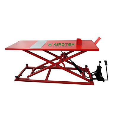 Rectilinear Mesh Two Wheeler Table Lift With Foot Pump