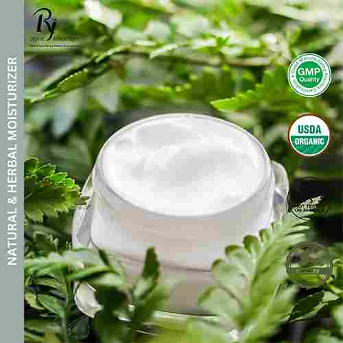 Natural And Herbal Moisturizer