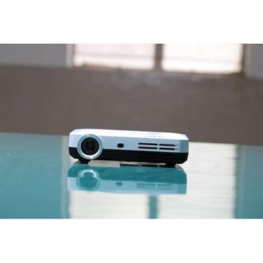 Smart 3D Android Led Dlp Hd Projector Brightness: 2000 - 4000 Lumens