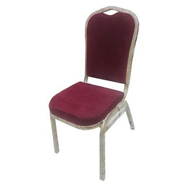 As Per Requirement Maroon Banquet Chair