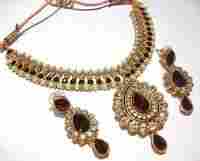 Maroon pearl dulhan necklace set