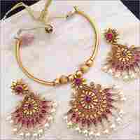 Elite Glittering Rani Women Jewellery Set