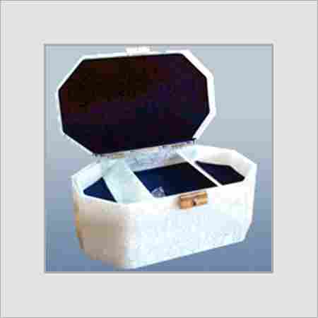 Fine Acrylic Jewelry Box