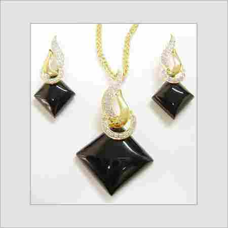Black Onyx Diamonds Necklace