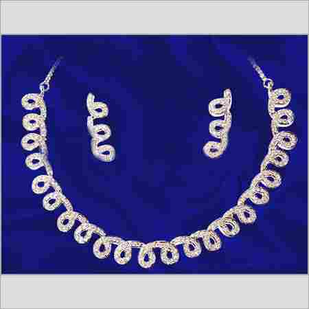 Womens Diamond Necklace Set 