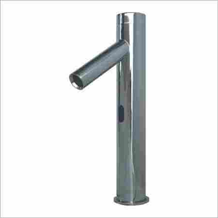 BATTERY OPERATED AUTOMATIC SENSOR FAUCET
