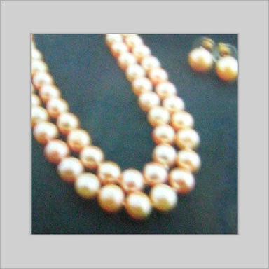 PLAIN PEARL NECKLACE WITH EARRINGS