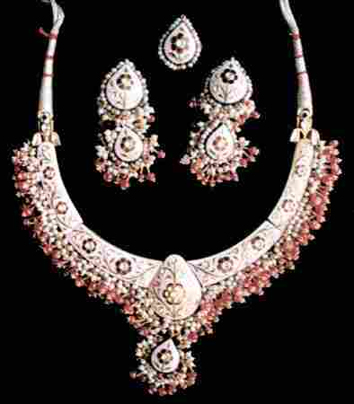 Heavy Design Kundan Necklace Set