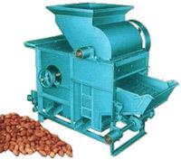 Metal Groundnut Decorticator With Long Sweeping Crushing Plates