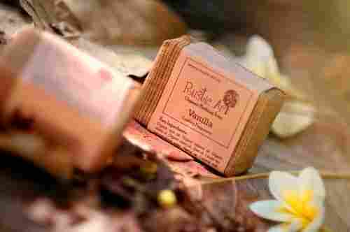 Vanilla Lasting Fragrance Organic Bathing Soap