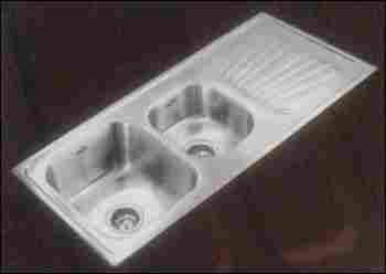 One And Half Bowl Sink With Drain Board