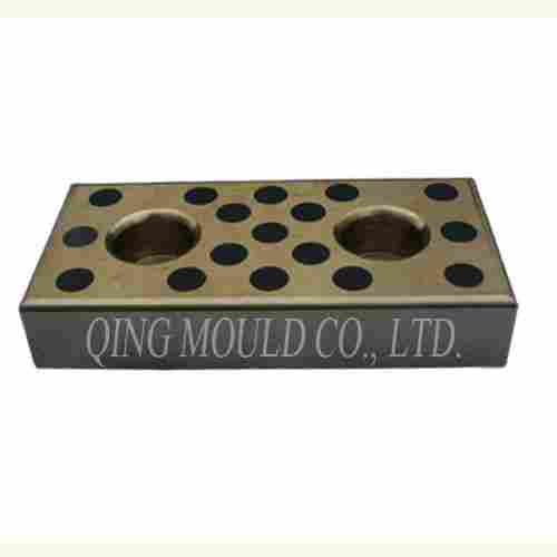 Self-Lubricating Plate for Mould Components