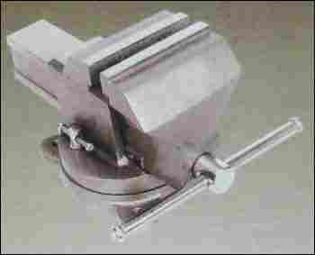 Professional Series Unbreakable Bench Vice Swivel Base Double Rib (Gt-5006)