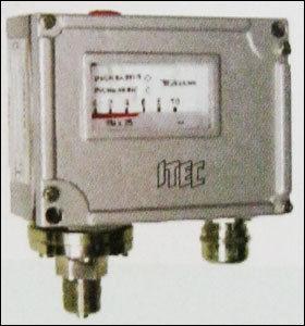 Adjustable Dead Band Pressure Switch