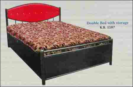 स्टोरेज के साथ डबल बेड (K B 1107) 