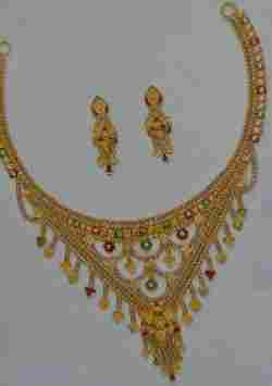 Designed Gold Necklace Set